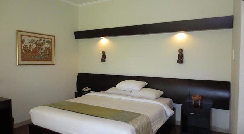 Respati Beach Hotel ซานูร์ ภายนอก รูปภาพ