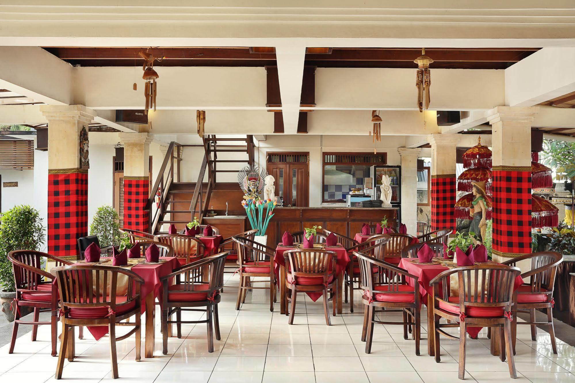 Respati Beach Hotel ซานูร์ ภายนอก รูปภาพ